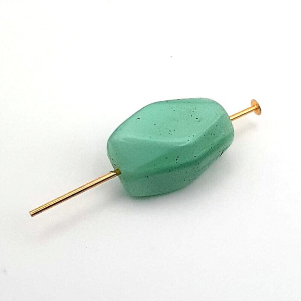 画像4: ウランビーズ1020　ボヘミアガラス　グリーン（6個入）【年代物】 (4)