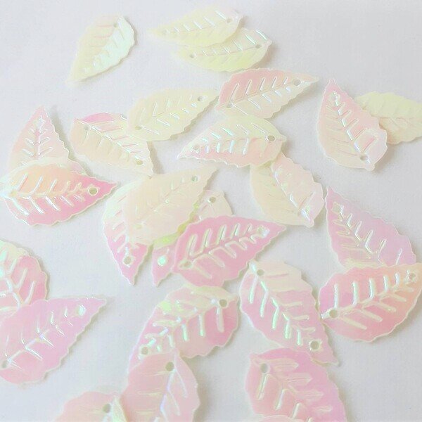 画像2: スパンコール1079　リーフ　ホワイト1g (2)