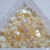 画像1: スパンコール1436　亀甲5mm　ベージュ　2g