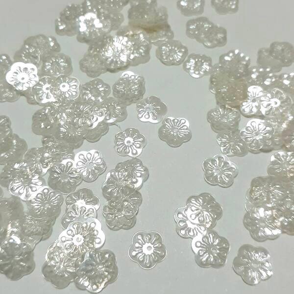 画像2: スパンコール2239　梅花6mm　クリア1g (2)