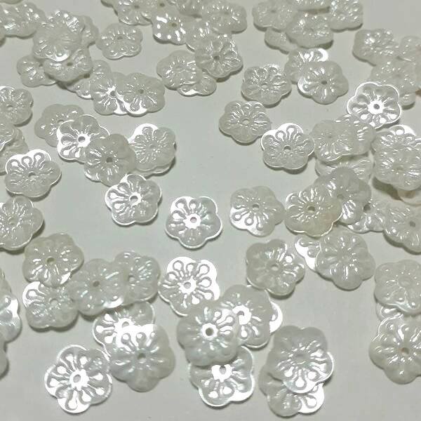 画像2: スパンコール2240　梅花6mm　ホワイト1g (2)