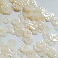 画像2: スパンコール限定216　平・型押し5mm　ベージュ1g【在庫限り】