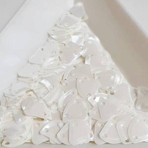 画像1: スパンコール1700　扇2つ穴　ホワイト1g (1)