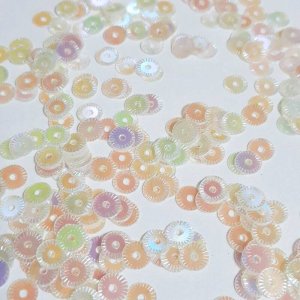 画像2: スパンコール1745 クロック4mm アイボリーAB 1g　 (2)