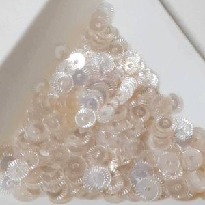 画像1: スパンコール1747 クロック4mm ベージュ 1g　 (1)