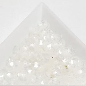 画像1: スパンコール1372　亀甲４mm　ホワイト2g【在庫限り】 (1)