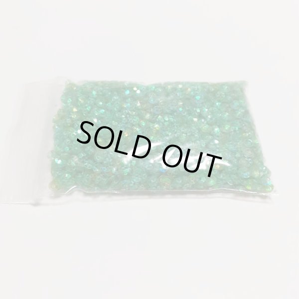 画像2: 【 sale001】スパンコールラウンド3mm　クリスタルグリーンAB　10g　〈50％ＯＦＦ〉 (2)