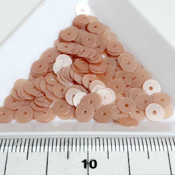 画像3: スパンコール2162J 平5mm ベージュ 1g (3)