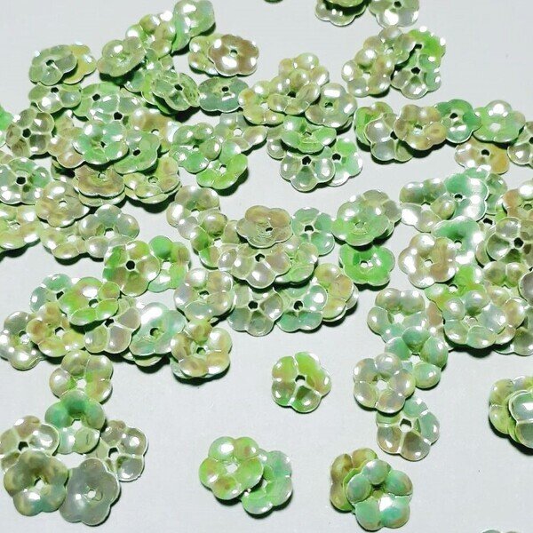 画像2: スパンコール2238　プラム6mm　グリーン1g (2)