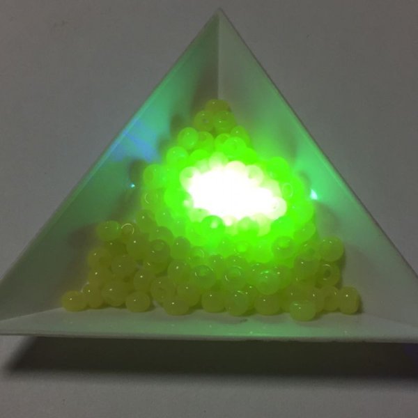 画像3: ウランビーズ286　ライトイエロー　約4.0mm　（6グラム入り） (3)