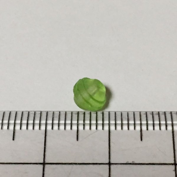 画像3: ウランビーズ308　グリーン　ラウンド（17個入り） (3)