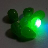 画像1: ウランビーズ312 グリーン ドロップ(7個入り)