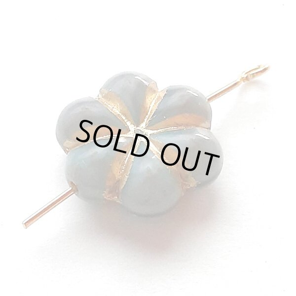 画像4: ウランビーズ374　ブルー　花形17mm（2個入り） (4)