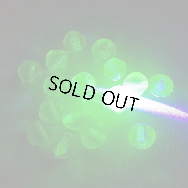 画像2: ウランビーズ378　イエロー　ラウンド5mm（17個入り） (2)