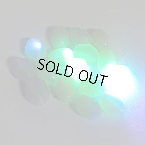 画像2: ウランビーズ383　ナツメ　グレー（16個入） (2)